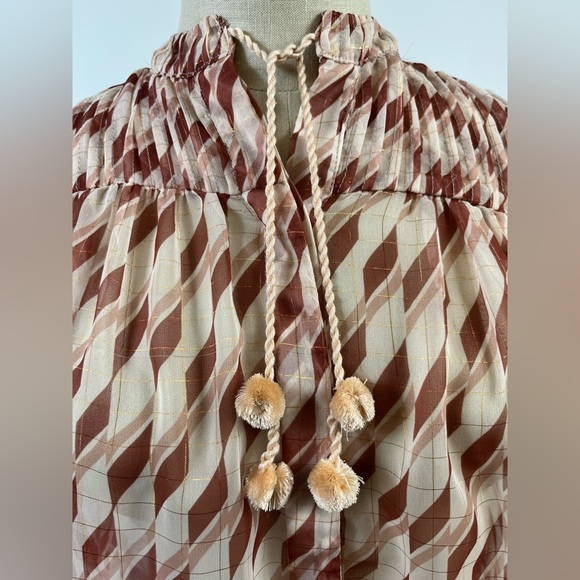 Elizabeth Cosby Women's Sheer Cream Geometric Print Blouse, size XSmall - Picture 6 of 13